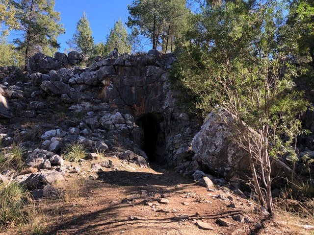 Place image