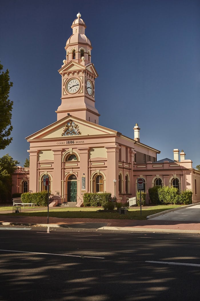 Place image